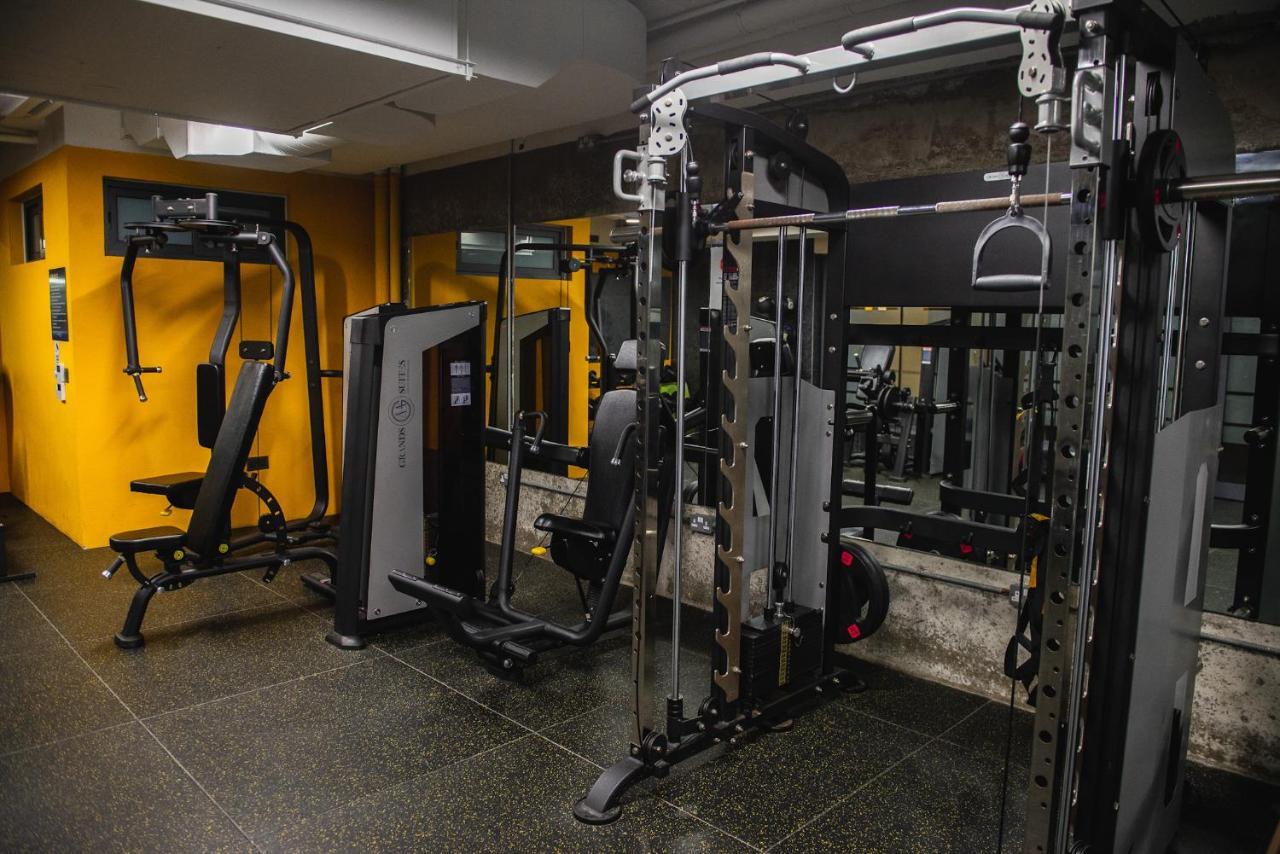 Grands Suites Hotel Residences And Spa グジラ エクステリア 写真