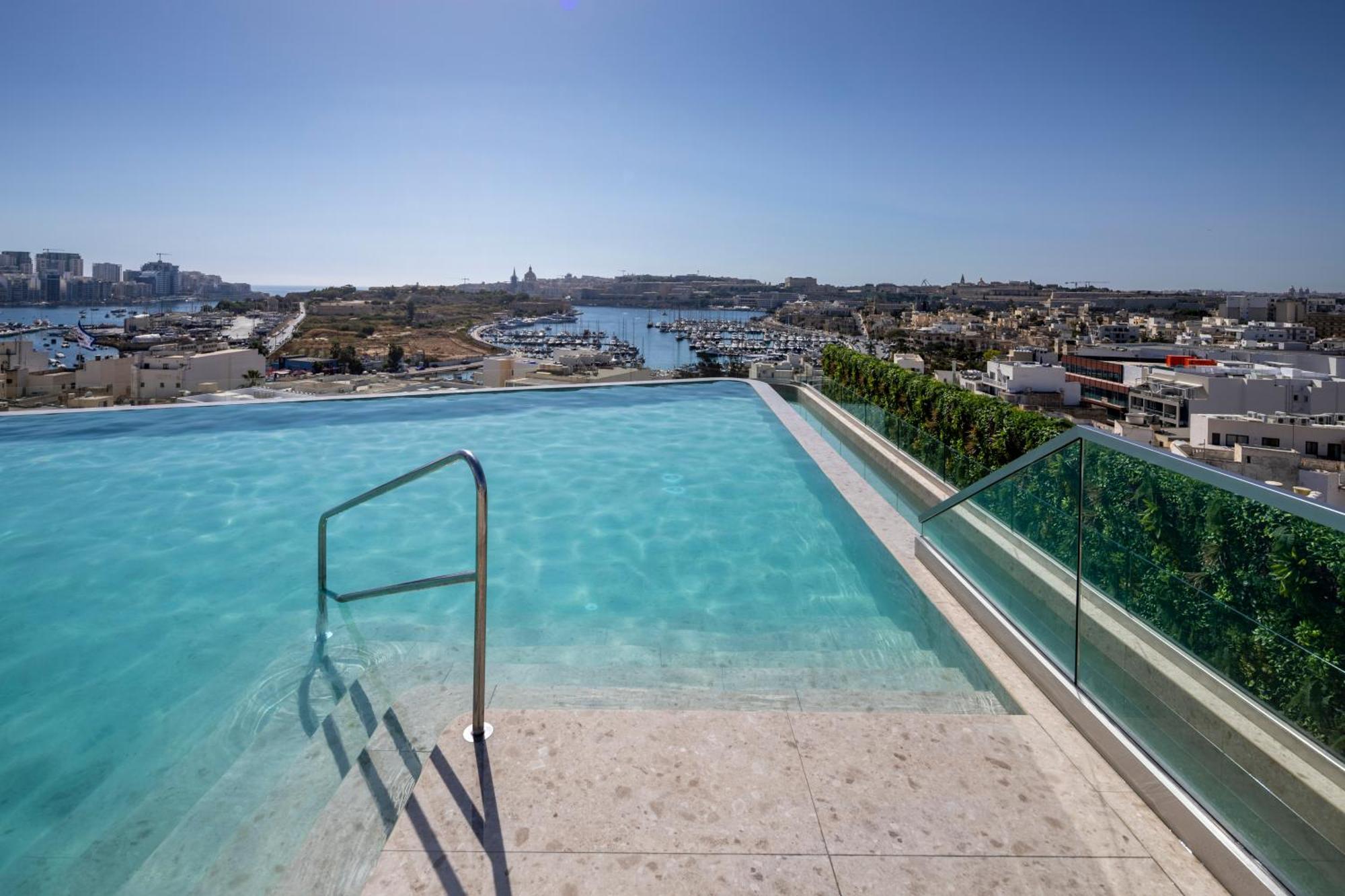 Grands Suites Hotel Residences And Spa グジラ エクステリア 写真