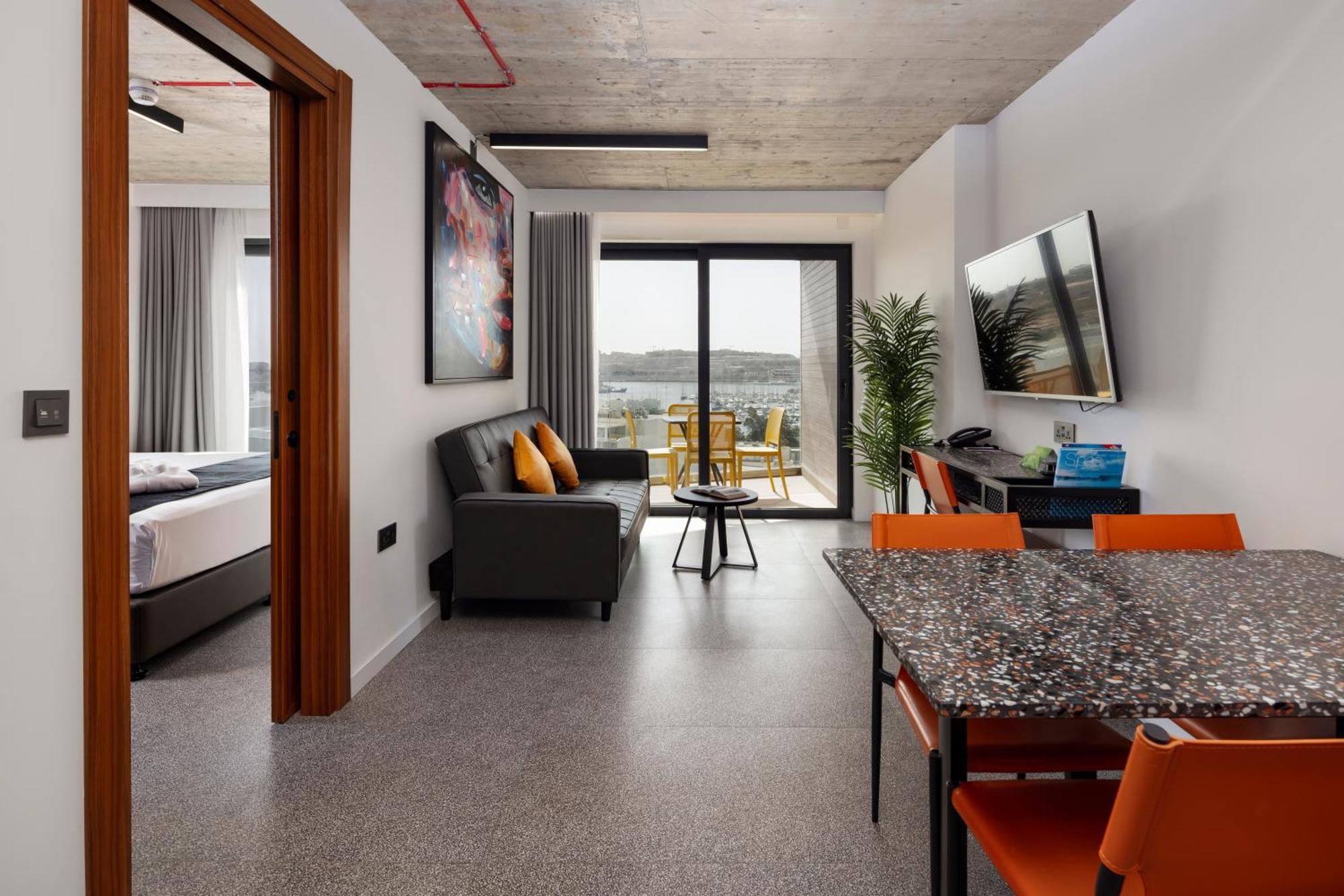 Grands Suites Hotel Residences And Spa グジラ エクステリア 写真